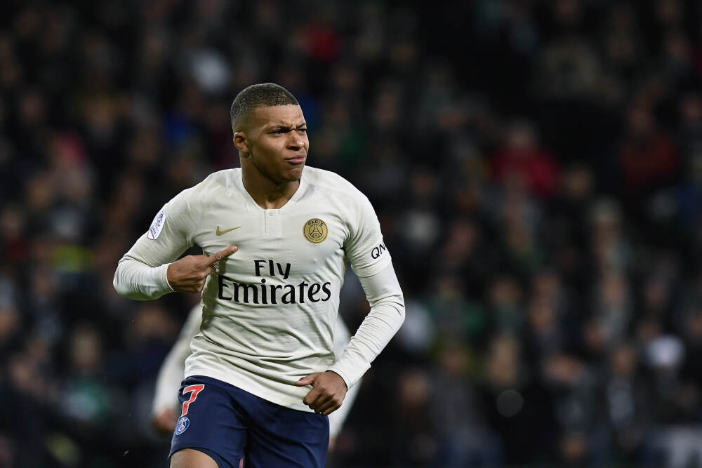 我国无人机操控员执照总数超27万本